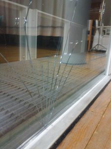 ガラス交換 ペアガラスが割れた 窓ガラスの交換