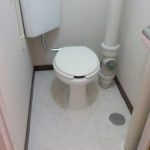 トイレ水漏れ床張替え　トイレの床を張り替える